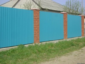 Широкое использование профнастила